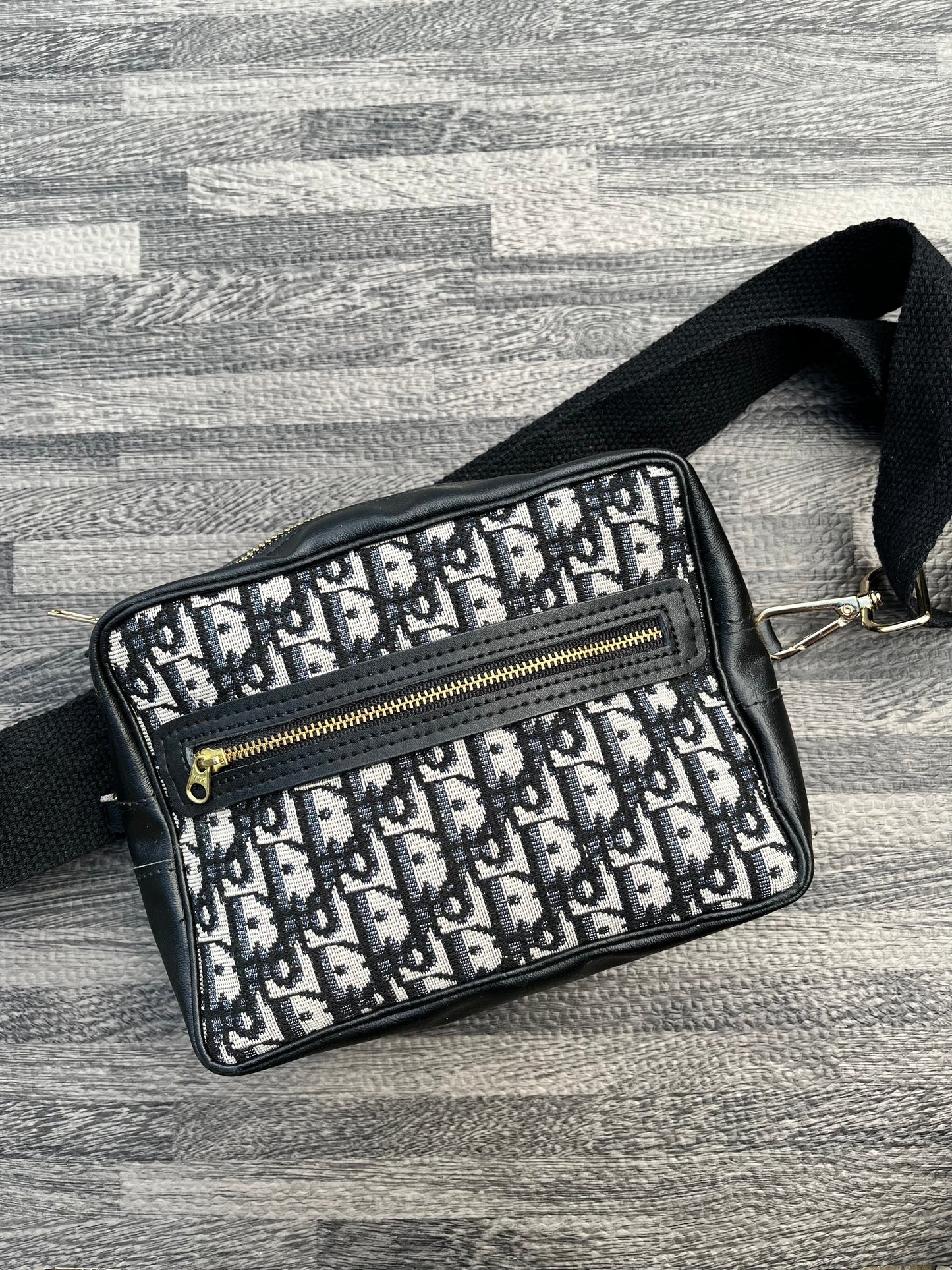 Custom Cross Body Bags | ONEKIND