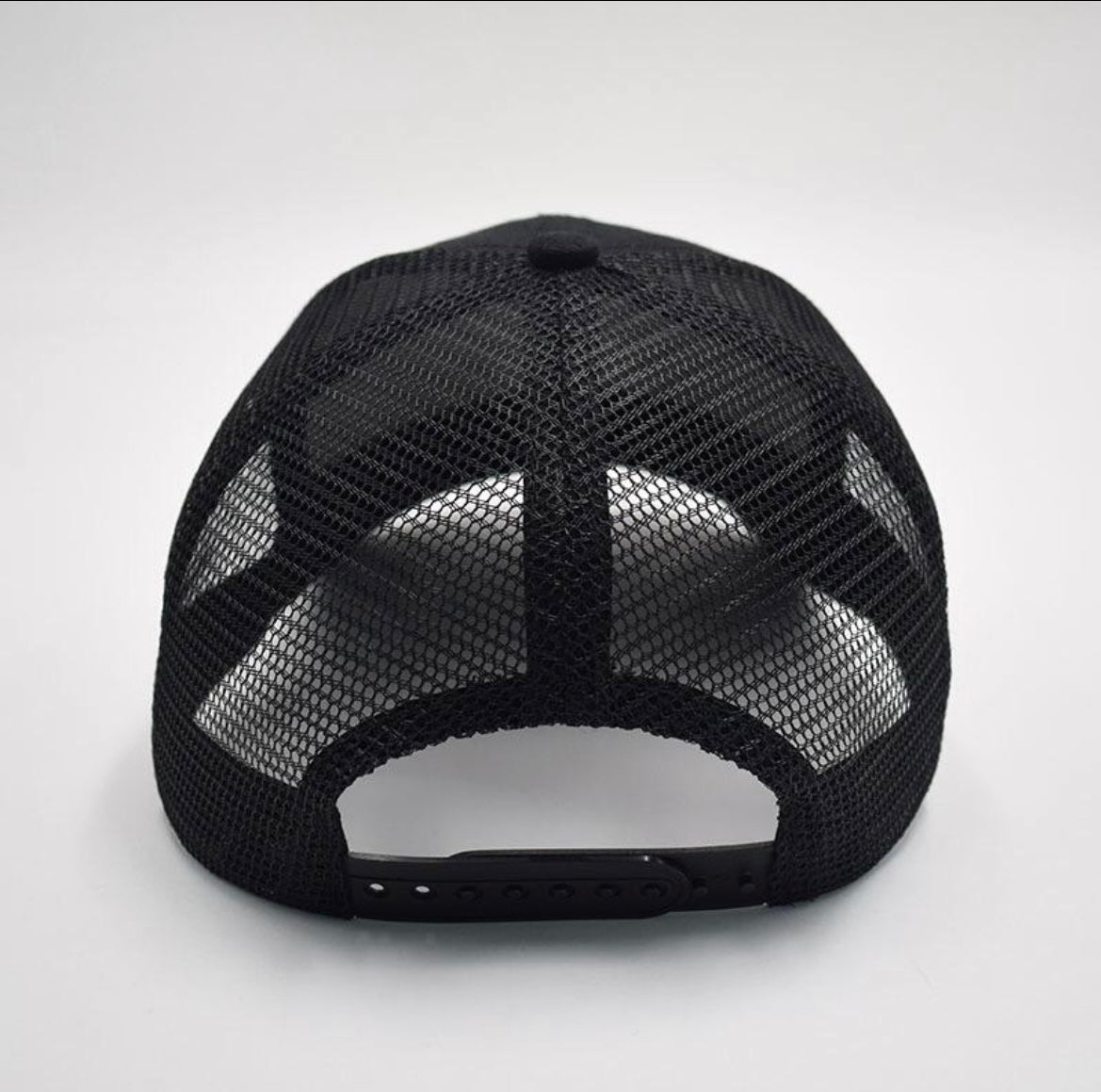 1K Retro Trucker Caps - Midnight Black & Deep Navy